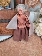 poppenhuis miniaturen caco popje oudere dame met bril, Ophalen of Verzenden, Nieuw, Poppenhuis