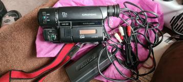 Sony/Grundig Hi8 videocamera compleet en werkend te zien  beschikbaar voor biedingen
