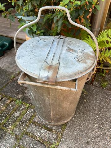 Vintage Amsterdamse Zinken Vuilnisbak Jaren 60 beschikbaar voor biedingen