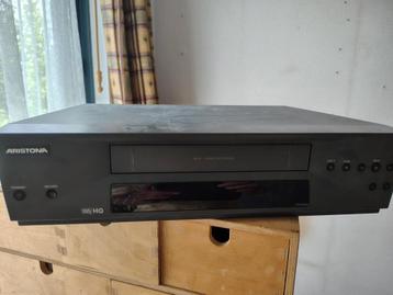 Videorecorder aristona beschikbaar voor biedingen