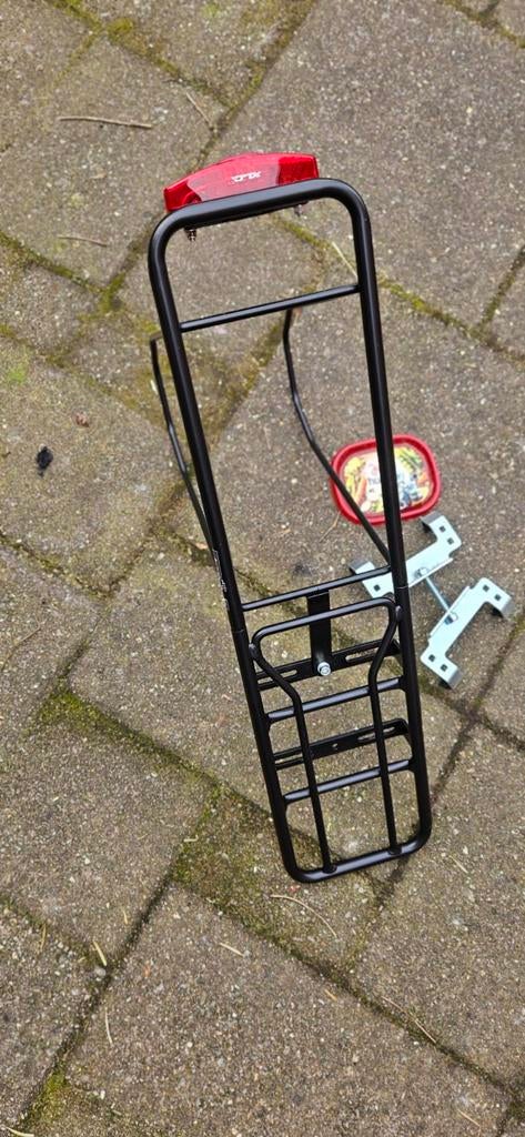 Bagagedrager verlenger met verlichting., Fietsen en Brommers, Fietsaccessoires | Bagagedragers, Ophalen, Zo goed als nieuw
