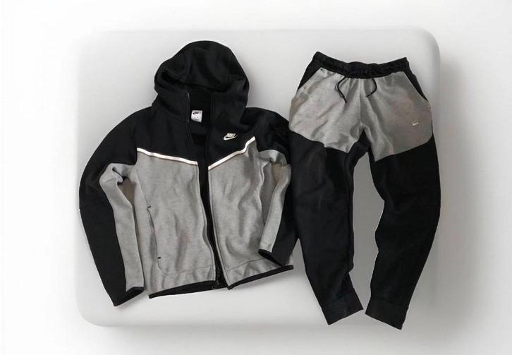 Nike tech fleece traininspak, Kleding | Heren, Sportkleding, Zo goed als nieuw, Algemeen, Maat 46 (S) of kleiner, Grijs, Ophalen of Verzenden