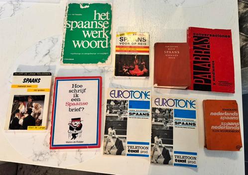 Thuisstudie cursus spaans diverse boeken + woordenboeken, Boeken, Studieboeken en Cursussen, Zo goed als nieuw, Niet van toepassing