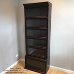Actie boekenkast chesterfield model Globe Wernicke €750,00, Ophalen