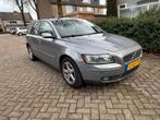 Volvo V50 T5  2004 - Automaat; 220pk; 2.5l 5 cilinder; Turbo, Auto's, Volvo, 700 kg, 2521 cc, 10 km/l, Particulier