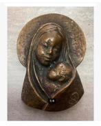 Bronzen beeld Maria met kind, 11,5 x 8 cm, hangend, Ophalen of Verzenden