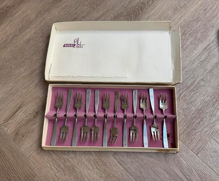 Sola Elite vorkjes, Huis en Inrichting, Keuken | Bestek, Zo goed als nieuw, Bestekset, Ophalen