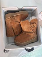 Uggs baby laarsjes maat 0/1, Jongetje of Meisje, Laarsjes, Ophalen of Verzenden, Zo goed als nieuw