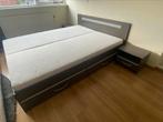 2 persoonsbed + 2 nachtkastjes en bedlades, 180 cm, Zo goed als nieuw, Hout, Ophalen