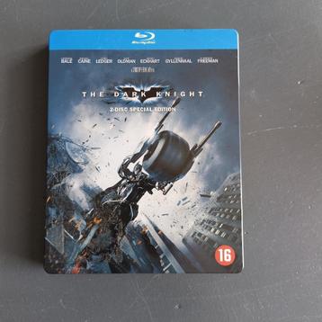 A3-2) The Dark Knight - steelcase beschikbaar voor biedingen