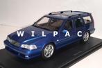 Volvo V70R 1999 1:18 laser blue blauw metall 1:18. V70 R DNA, Hobby en Vrije tijd, Modelauto's | 1:18, Ophalen of Verzenden, Nieuw