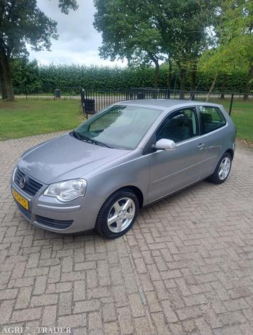 Volkswagen polo automaat 73000km beschikbaar voor biedingen