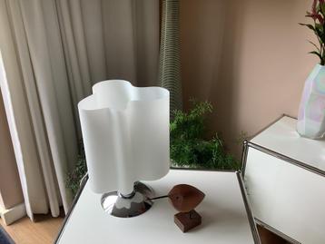 Glazen design tafellamp beschikbaar voor biedingen