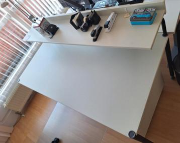 Mooi ikea bureau 160bx80d wit goede staat - afbeelding 2