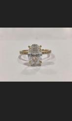 10k gouden ring met 4ct moissanite, Sieraden, Tassen en Uiterlijk, Ringen, Ophalen of Verzenden, Zo goed als nieuw, Dame, Goud