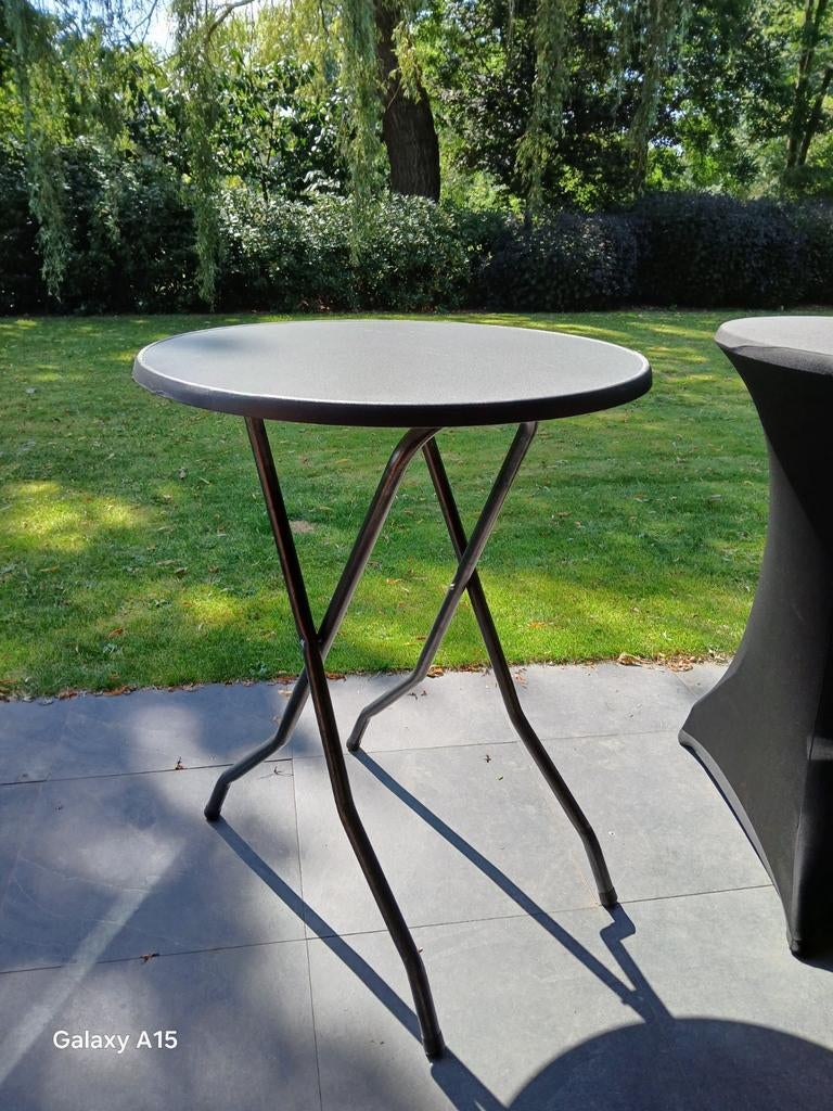 Statafels te huur, Ophalen