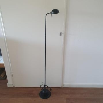 Vintage - Vloerlamp - Leeslamp - Zwart - Buigarm of Buignek  beschikbaar voor biedingen