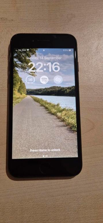 Iphone se 2020 128GB beschikbaar voor biedingen