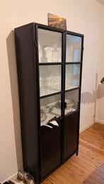 Prachtige metalen vitrine kast, Huis en Inrichting, Kasten | Vitrinekasten, Ophalen, 50 tot 100 cm, Zo goed als nieuw, 150 tot 200 cm