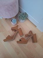 Tan heels, Kleding | Dames, Schoenen, Ophalen of Verzenden, Zo goed als nieuw, Schoenen met hoge hakken, Mr price