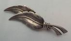 Art deco broche 2 blaadjes, 835 zilver (7124-2929), Sieraden, Tassen en Uiterlijk, Broches, Ophalen, Zo goed als nieuw, Zilver
