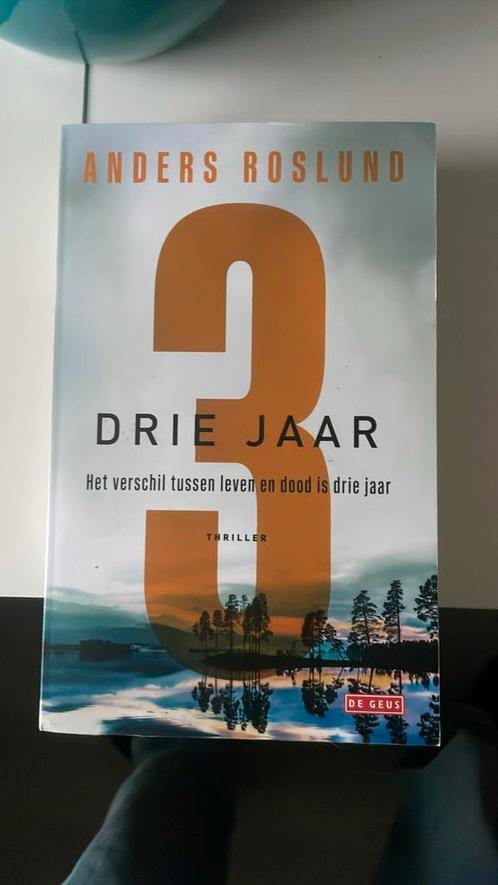 Anders Roslund - Drie jaar, Boeken, Thrillers, Zo goed als nieuw, Nederland, Ophalen of Verzenden