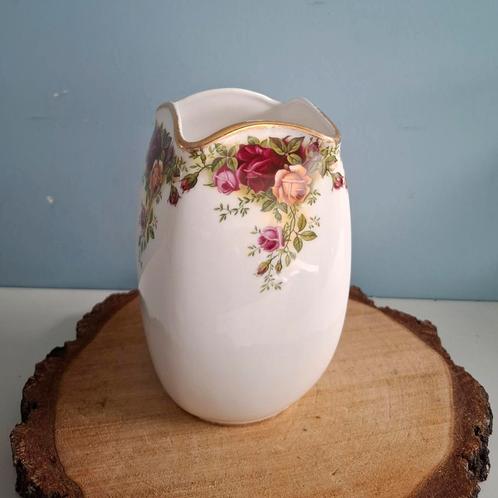 Royal Albert 'Old Country Roses', prachtige vaas, Antiek en Kunst, Antiek | Vazen, Ophalen of Verzenden
