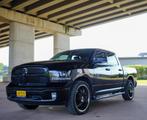 RAM 1500 SLT Crew Cab 5.7L HEMI V8 | 4x4 | 2023 | 83200km!, Auto's, Automaat, Zwart, 5654 cc, Zwart