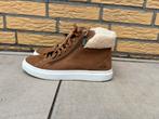 Camel kleurige hoge gympen van UGG maat 39, UGG, Overige kleuren, Ophalen of Verzenden, Sneakers of Gympen