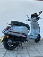 Vespa Sprint Nardo Grey 80 cc Akrapovic (weinig kilometers), Fietsen en Brommers, Scooters | Vespa, Overige modellen, Maximaal 45 km/u