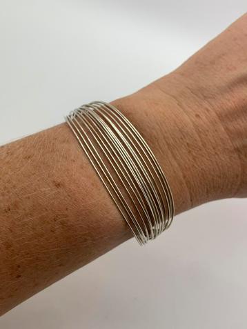 Z249 Prachtige zilveren FBM armband beschikbaar voor biedingen