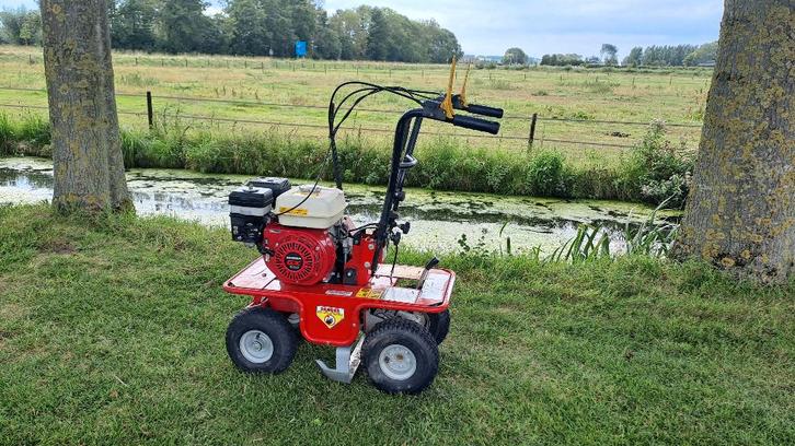 Ibea IB390 Graszodensnijder met wielaandrijving, Tuin en Terras, Hand-tuingereedschap, Gebruikt, Overige soorten, Ophalen