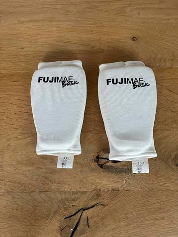 Fuji Mae Basic Karate Handschoenen Maat S beschikbaar voor biedingen