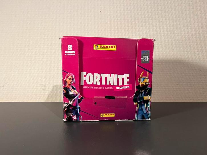 Panini Fortnite Reloaded Official Trading Cards collectie, Hobby en Vrije tijd, Verzamelkaartspellen | Overige, Nieuw, Boosterbox