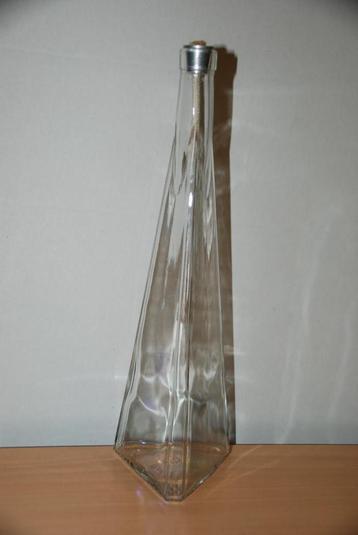 Vaas met lont.  beschikbaar voor biedingen