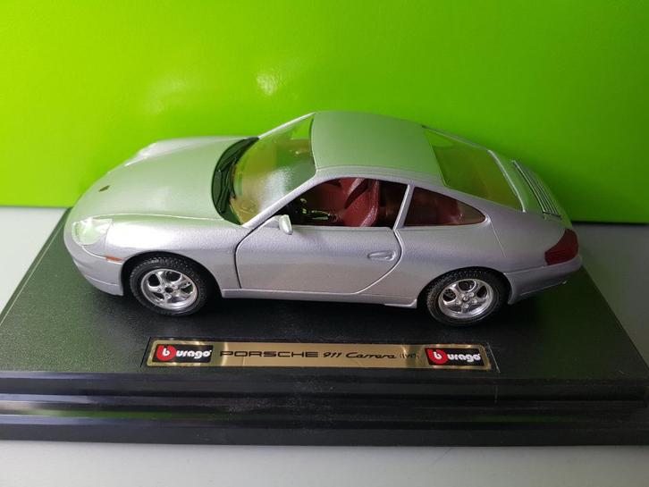 Bburago - Porsche 911 Carrera 1997 [zilver] 1/24, Hobby en Vrije tijd, Modelauto's | 1:24, Zo goed als nieuw, Auto, Bburago, Ophalen of Verzenden