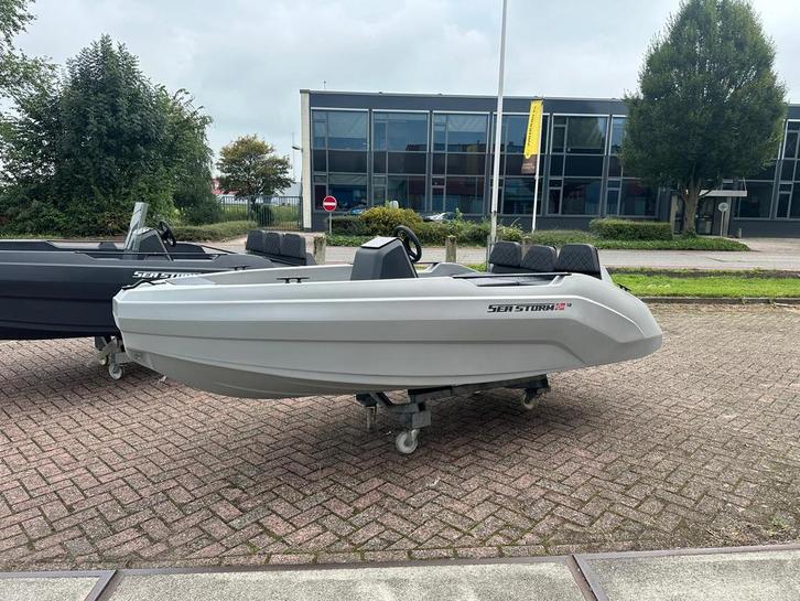 Nieuwe seastorm 12 HPDE, Watersport en Boten, Vis- en Consoleboten, Nieuw, 3 tot 6 meter, Benzine, Geen motor, Overige materialen