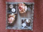 Soort dienblad met rozen en nepkaarsjes deco/24cm, Ophalen of Verzenden, Gebruikt, Vierkant, Hout