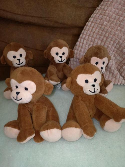 Hema bruin, beige zittende aapjes., Kinderen en Baby's, Speelgoed | Knuffels en Pluche, Zo goed als nieuw, Overige typen, Ophalen of Verzenden
