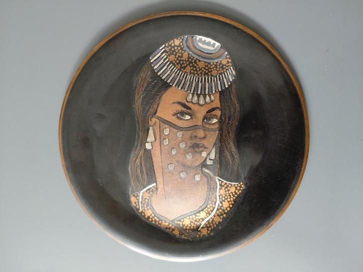 Kunstzinnige afbeelding van gesluierde Arabische vrouw, 1968, Antiek en Kunst, Antiek | Koper en Brons, Ophalen of Verzenden