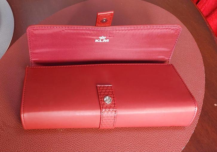 Vintage JANTAMINIAU make-up etui klm, set, Sieraden, Tassen en Uiterlijk, Beautycases, Zo goed als nieuw, Softcase, Rood, Met slot