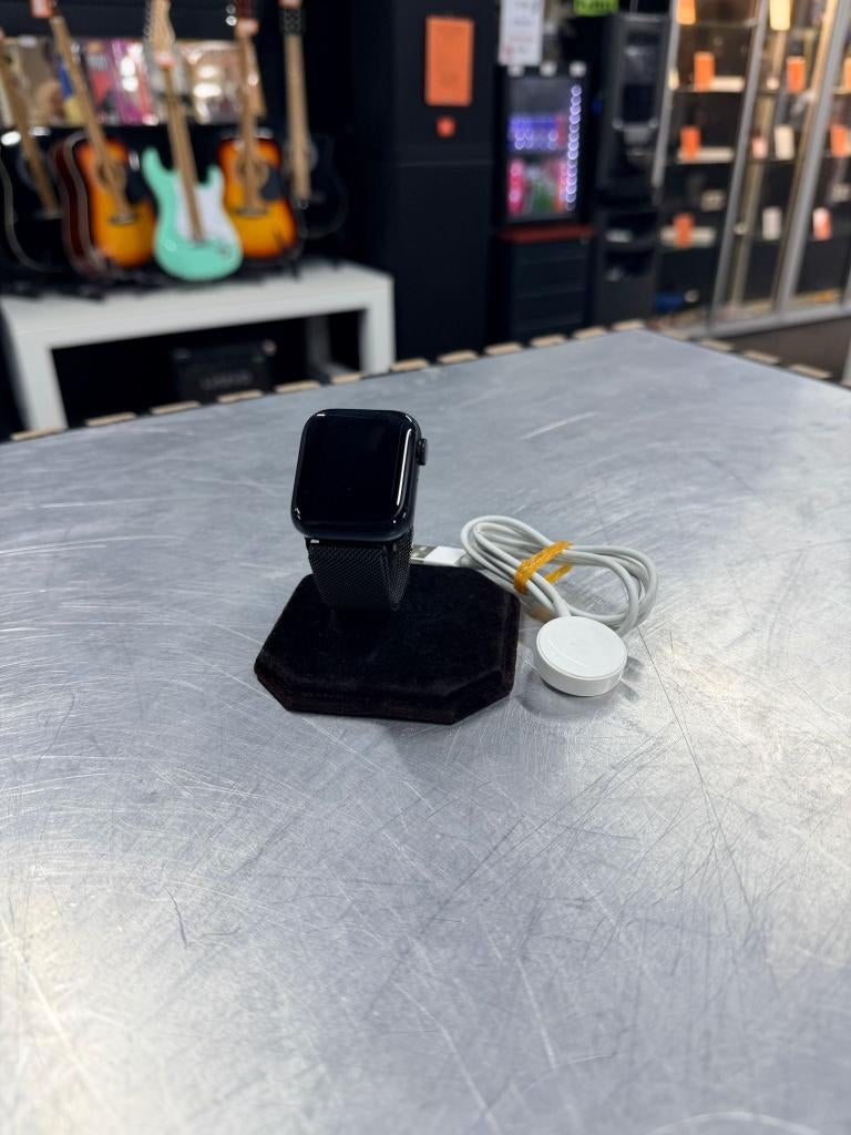 Apple Watch SE 40mm 2023 GPS + Cellular | 99% | €149,99, Nieuw, Ophalen of Verzenden