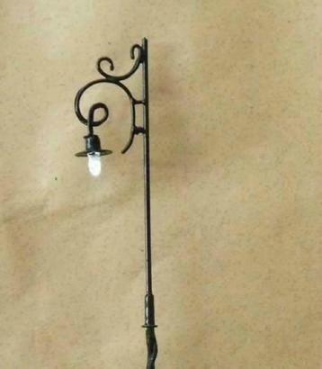 klassieke LED lantaarns 7,5 cm hoog H0/N  beschikbaar voor biedingen