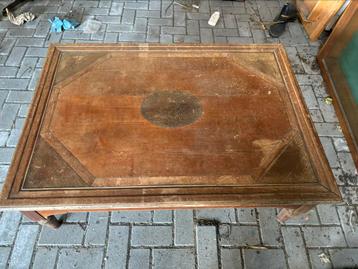 Salontafel antiek 1.25x87cm en 43cm hoog beschikbaar voor biedingen