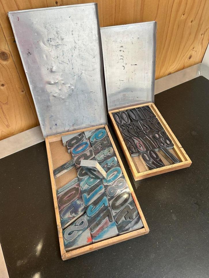 Set Tifles hoogdruk cijfers, Antiek en Kunst, Curiosa en Brocante, Ophalen of Verzenden