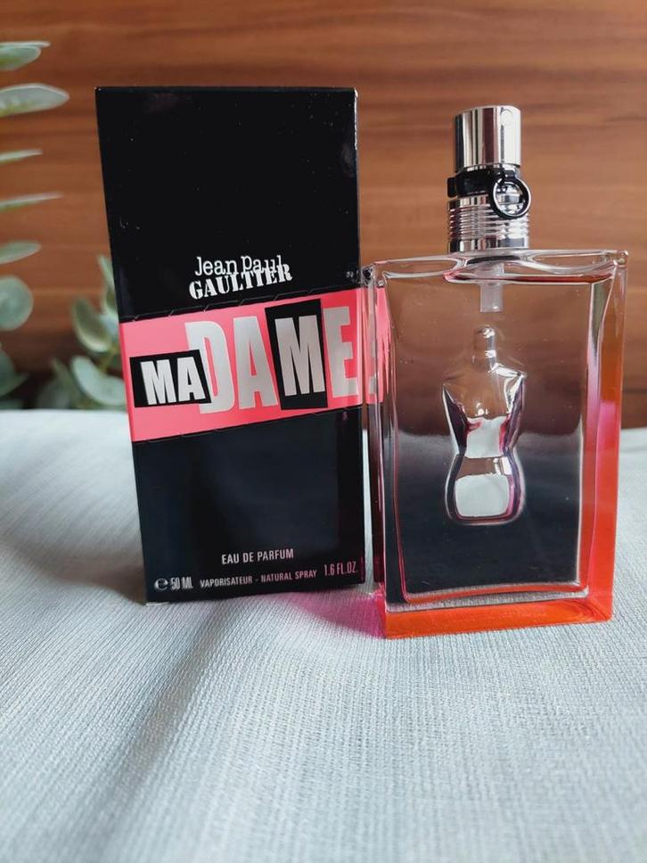 Jean Paul Gaultier 50ml Madame eau de parfum, Verzamelen, Parfumverzamelingen, Nieuw, Parfumfles, Gevuld, Ophalen of Verzenden