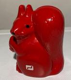 Rode eekhoorn van Rabobank als spaarpot. Hoogte 10,5 cm., Ophalen of Verzenden, Zo goed als nieuw, Kunststof, Dier