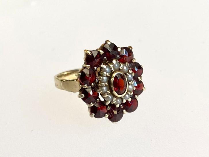 Ring goud parel granaat, Sieraden, Tassen en Uiterlijk, Antieke sieraden, Ring, Goud, Met edelsteen, Ophalen of Verzenden