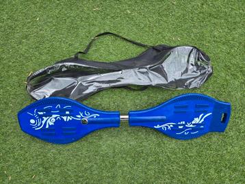 Waveboard / Ripstick Blauw met Tas beschikbaar voor biedingen