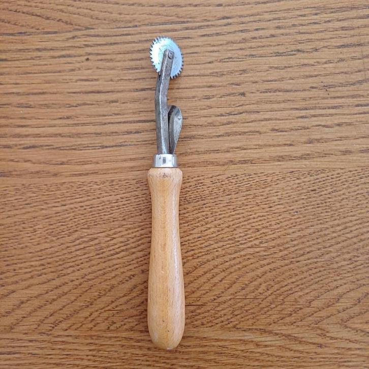 Radeerwieltje hout, Hobby en Vrije tijd, Naaien en Fournituren, Gebruikt, Overige typen, Ophalen of Verzenden